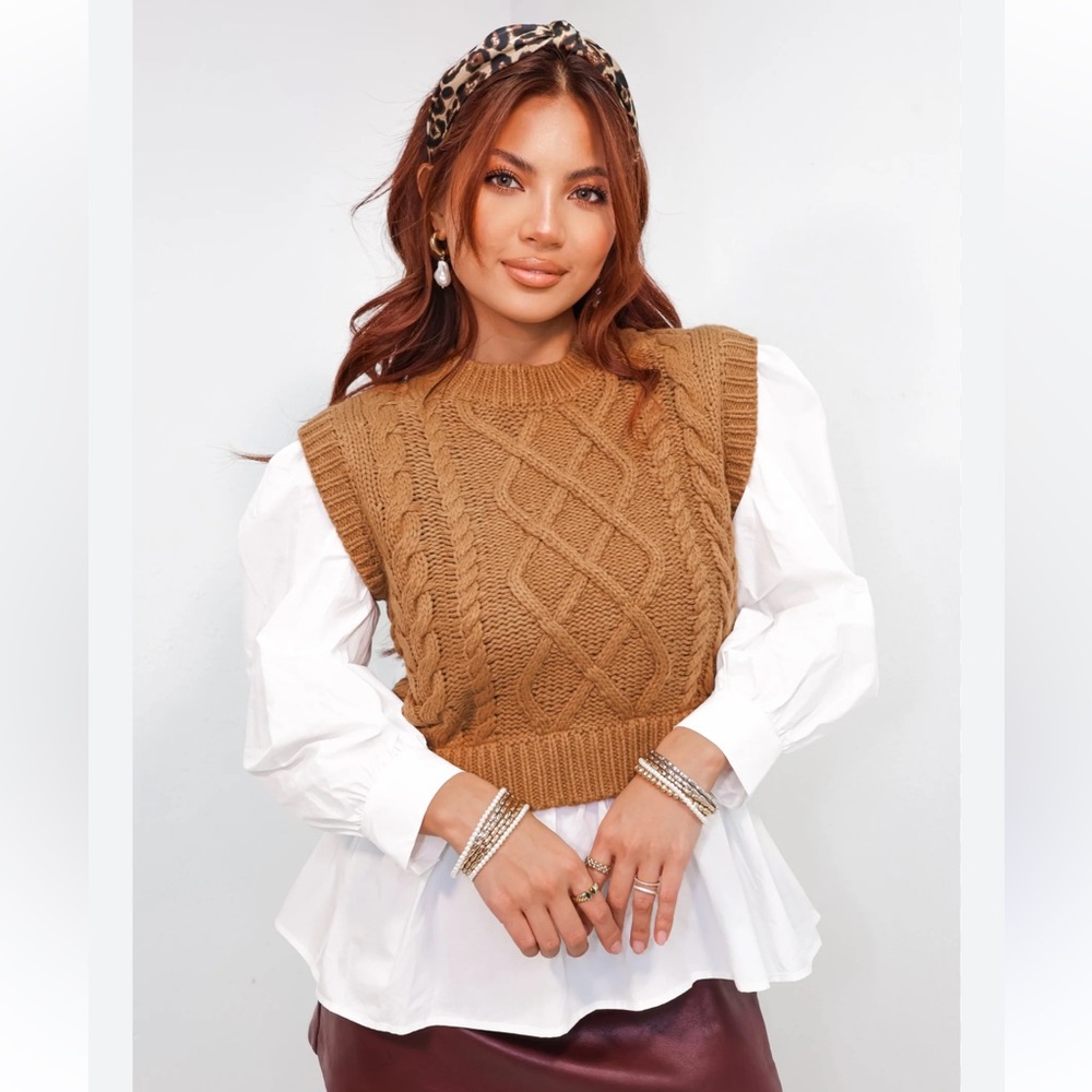 Elan Layered Cable Knit Vest Top NWt